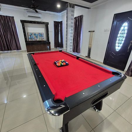 Dual Key Villa 4R I 5R I 9R,10-46Pax Healing Space Bbq,Steamboat,Karaoke,Pool, Arcadegame Port Dickson Exterior photo